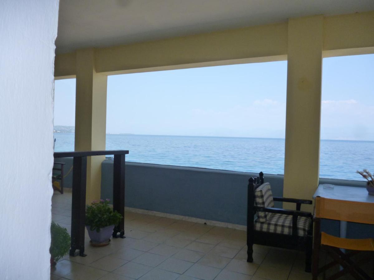 House Next To The Sea Side Dhervénion Exterior foto